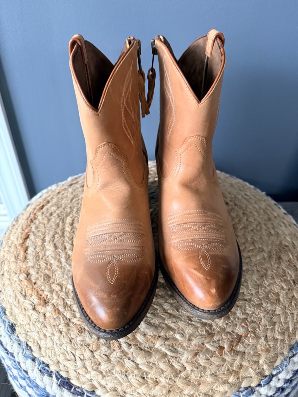 Ariat Darlin Cowgirl Short Boots - Picture 4 of 11